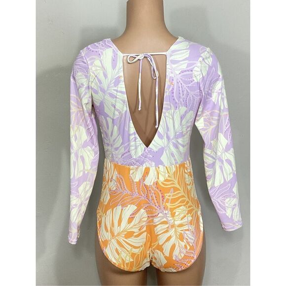 New. CALIA by Carrie Underwood rash guard. Retails $99. Size 12 - Picture 4 of 10